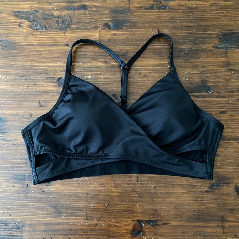 Victorias Secret PINK Sport Ultimate Lightly Lined Crossover Sports Bra Black M